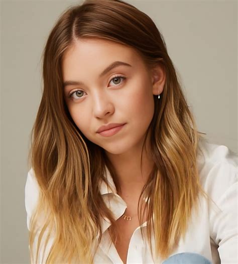 Sydney Sweeney Bio, Wiki, Age, Husband, Height, Family,。